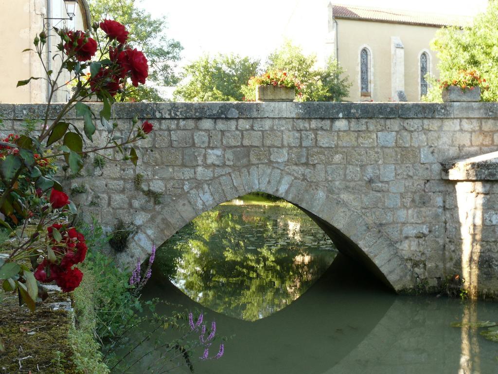 La Maison Des Cornieres Fourcès エクステリア 写真